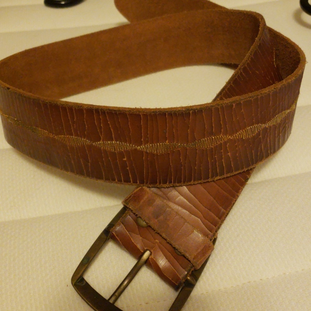 Tan/Brown Hollister Belt-Small and 100% leather